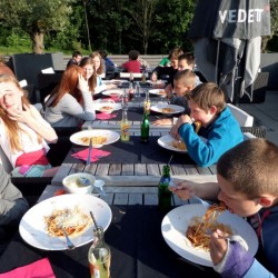 Bowling (03) - Toneelvereniging Plankenkoorts 